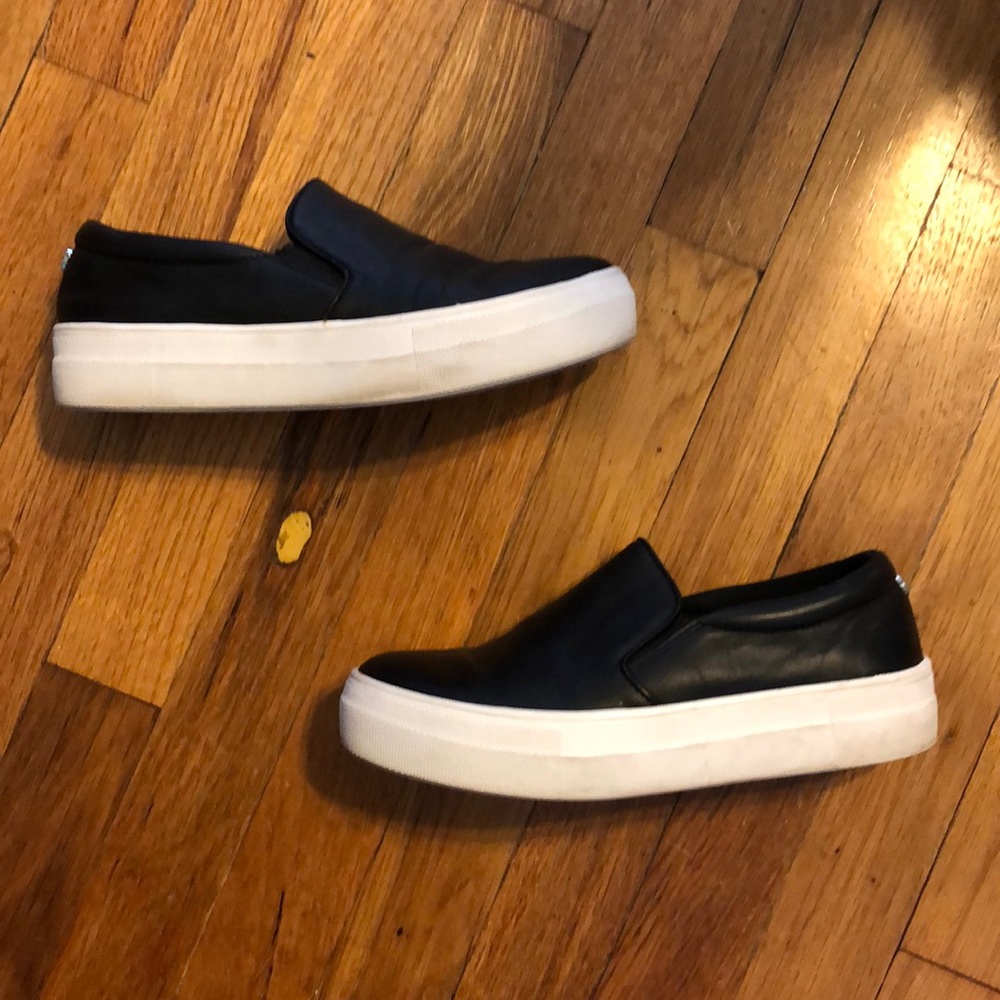 Steve Madden gills